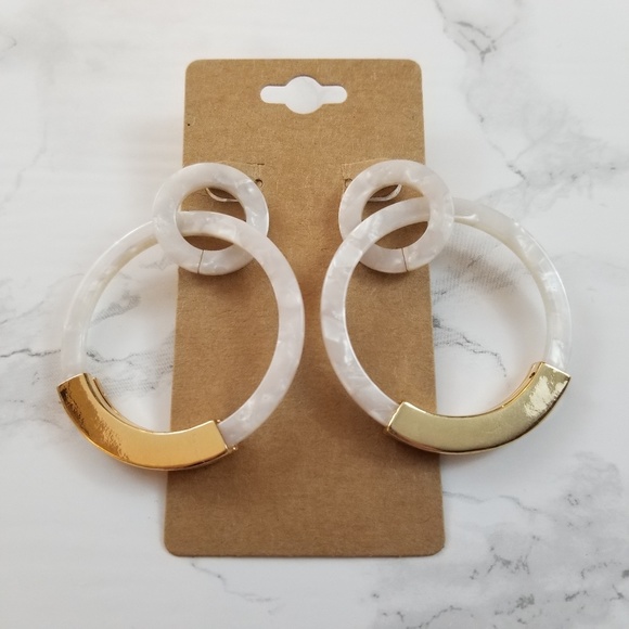 Jewelry - White Earrings